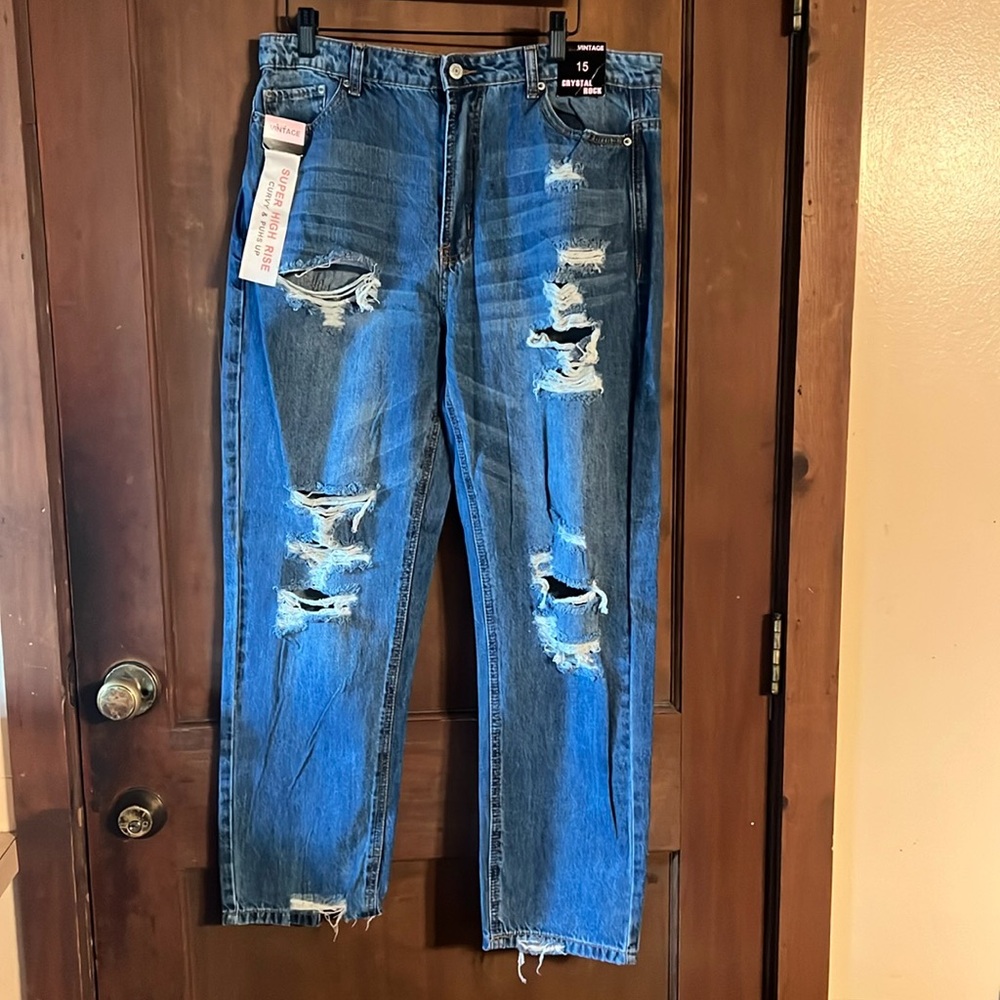 15 CRYSTAL ROCK BOYFRIEND JEANS NWT NEW!